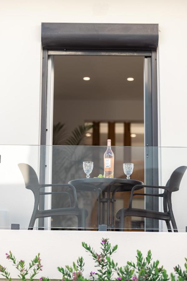 Olvos Suite Naxos City 外观 照片